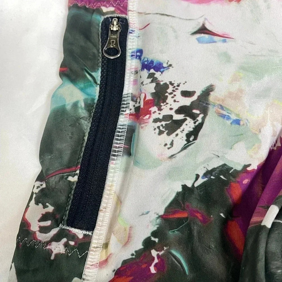 Lululemon Run: Inspire Crop II *All Full-On LuxtremePigment Wave Multi /Black 6 - Picture 11 of 11